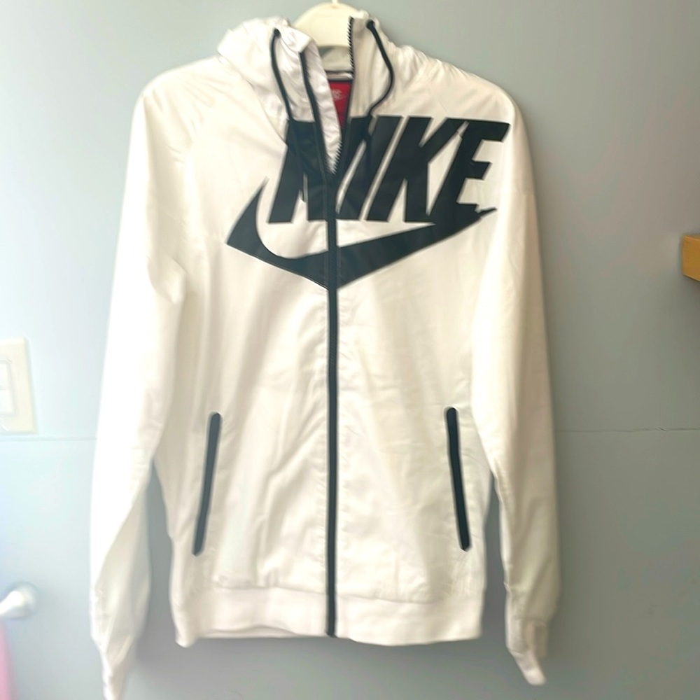 NIKE - THE WINDRUNNER!